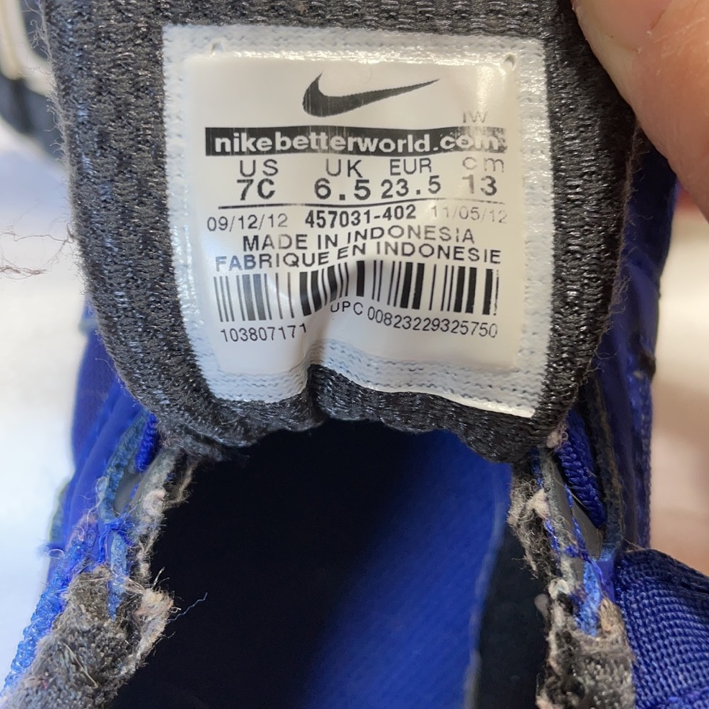 Kids Nike Sneakers - Picture 6 of 6